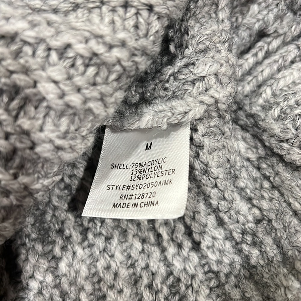 Sweater - Picture 4 of 8